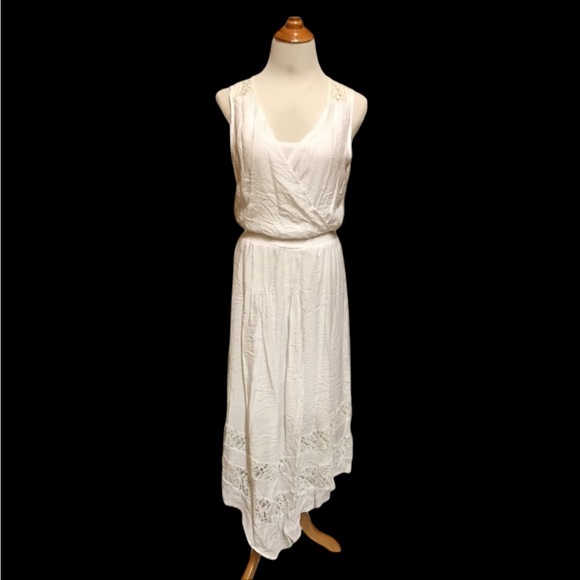 NWOT White Accented Dress - Picture 5 of 5